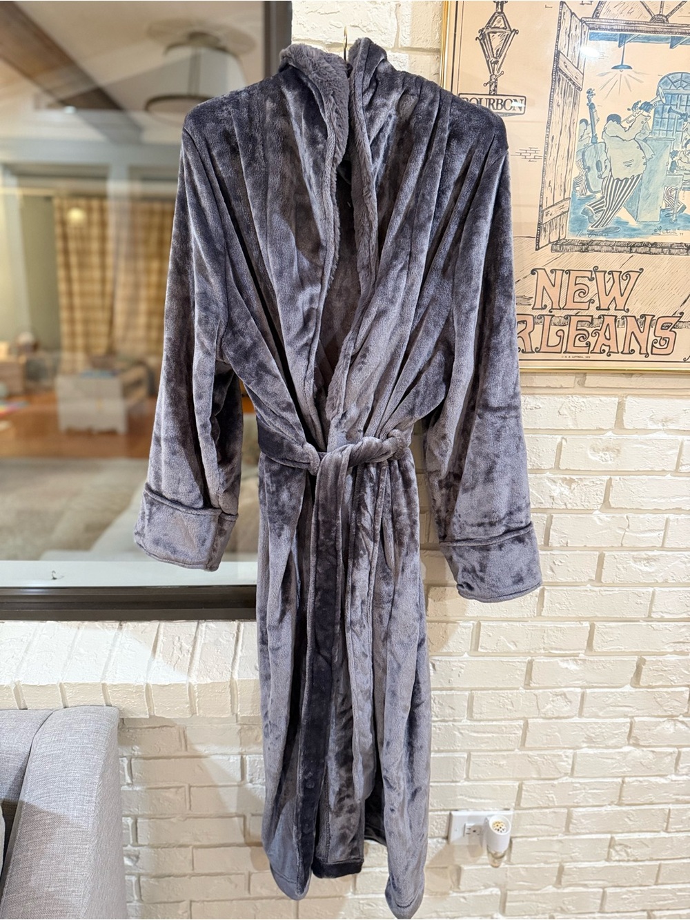Berkshire Blanket Gray Ultra Soft Plush Hooded Robe XL Like New